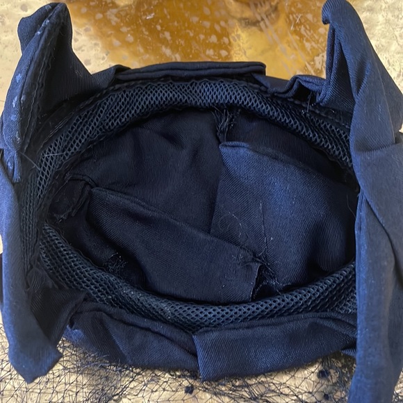 Vintage 1950s Veiled Fascinator in Good Condition - Picture 4 of 5